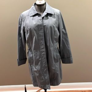 Eddie Bauer raincoat . No hood.